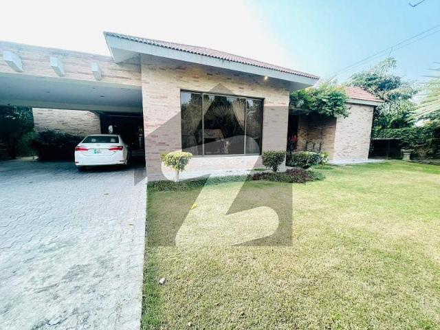 3 Kanal Fully Furnished Stylish Farm House For Sale Golfers Lane 1, Main Bedian Road, Lahore