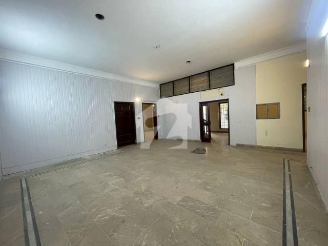 3 Kanal House For Sale Hot Location