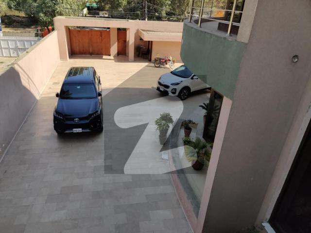 3 Kanal Superb Bungalow With Full Basement For Sale In Model Town