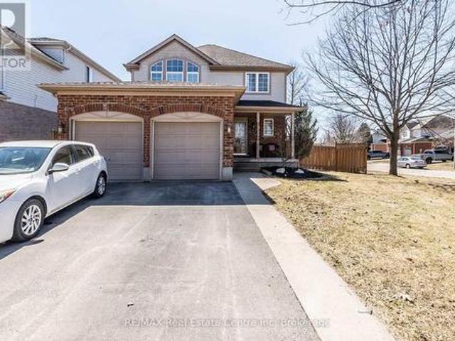 3 Karalee Crescent, Cambridge, ON, N3C 4H2 house for sale | Listing ID X12096 | Royal LePage