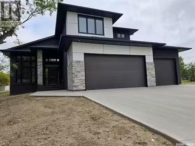 3 Kenney Crescent, Weyburn, SK, S4H 0K5 house for sale List.