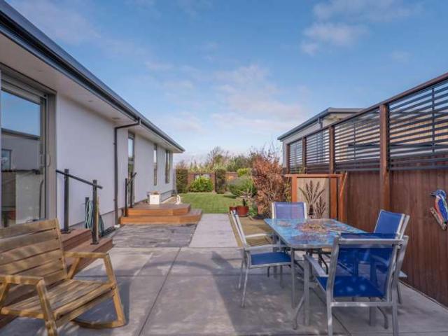 3 Kingsbridge West, Burwood, Christchurch City