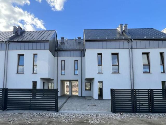3 kondygnacje użytkowe 163.89 m² JABŁONNA