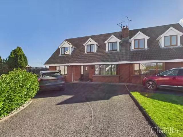 3 Laurel Close