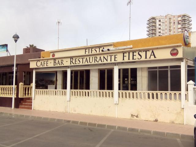 4 locales comerciales en plata sótano y a pie de calle 140.000€