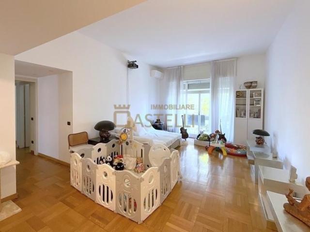 3 locali Via dei Pellegrini 2.300€