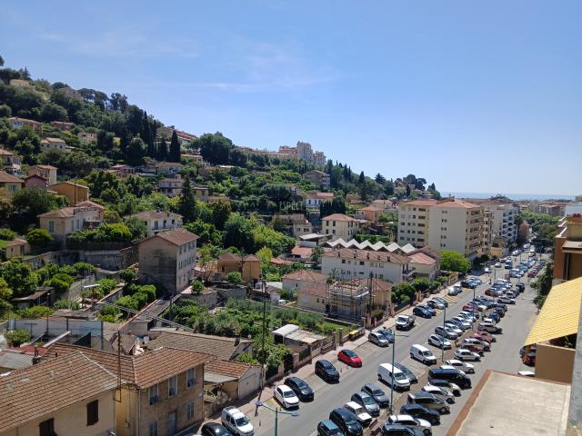 3 P DERNIER ETAGE TERRASSE