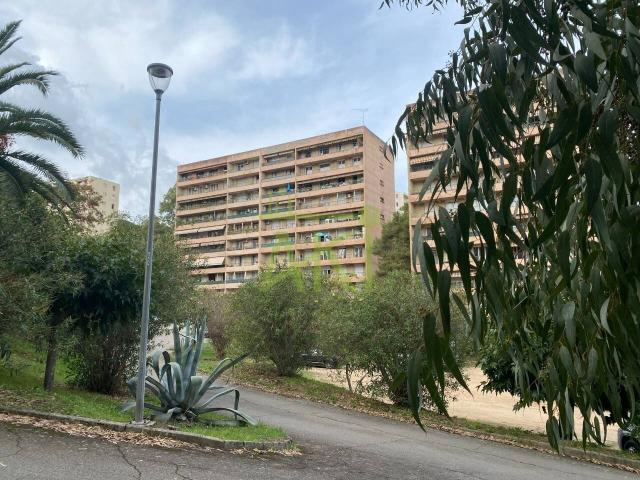 3 p traversant, 2 grands balcons
