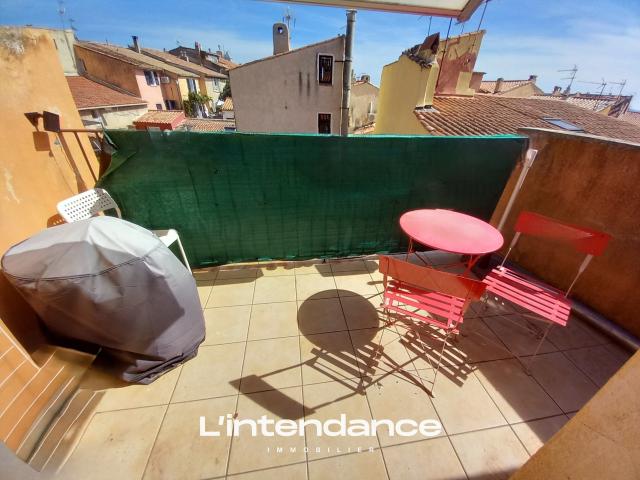 3 PIECES 55 M2 DERNIER ETAGE