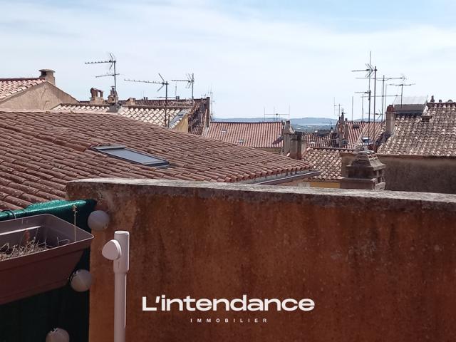 3 PIECES 55 M2 DERNIER ETAGE