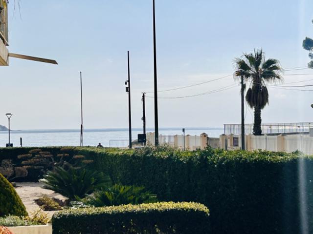 3 PIECES 62 M2 AU PIED DE LA PLAGE DE MAR VIVO VUE MER