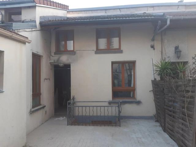 3 PIECES 71,80m² 62,36 m² Carrez