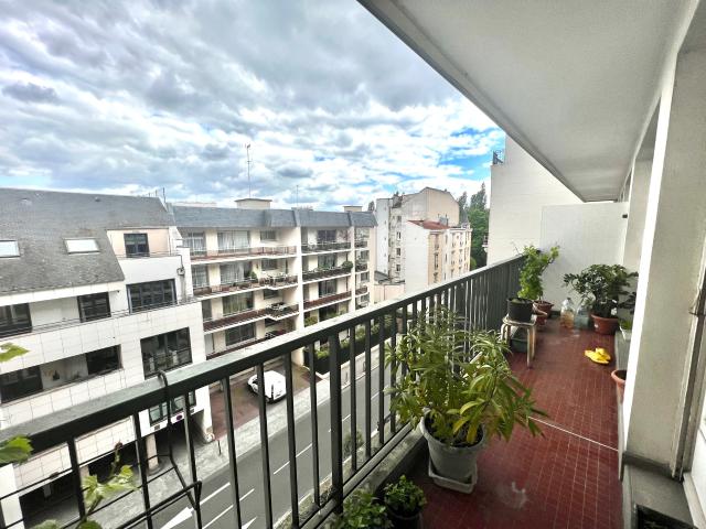 3 PIÈCES 75M2 + 15M2 DE BALCON + 2 Caves 8m2 + Local vélo