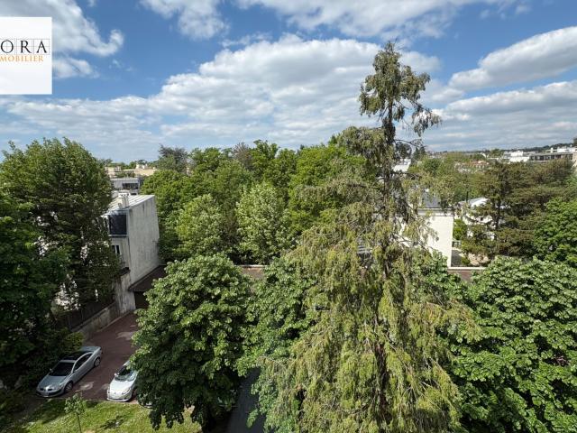 3 pièces 82m2 'vue imprenable sur le Bois de Vincennes'