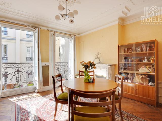 3 Pièces 2 chambres 75004 Paris
