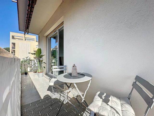 3 pièces vue mer, terrasse, lumineux, idéal investissement l. 61m² Nice