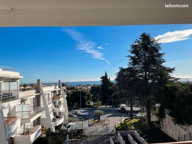 3 pièces vue mer