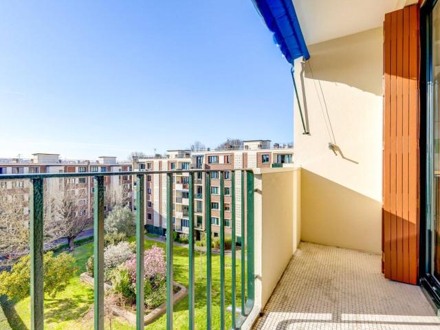 3 pièces ascenseur balcon