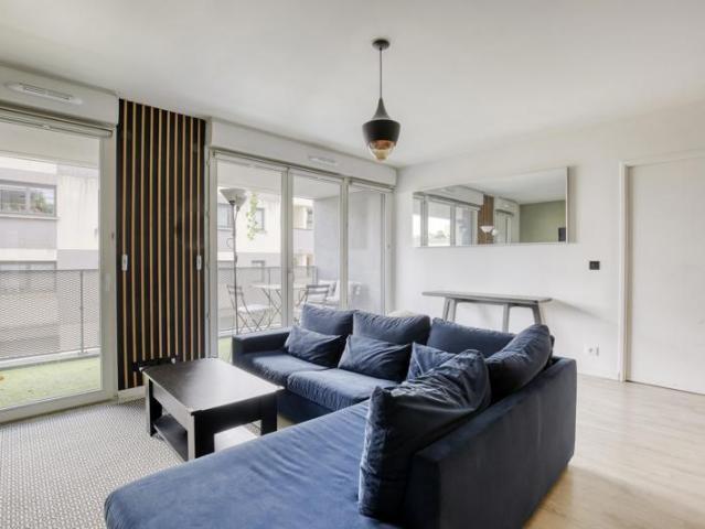 3 pièces avec balcon et parking proche du RER D
