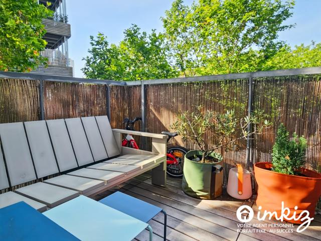 3 pièces avec terrasse parking ascenseur 17e