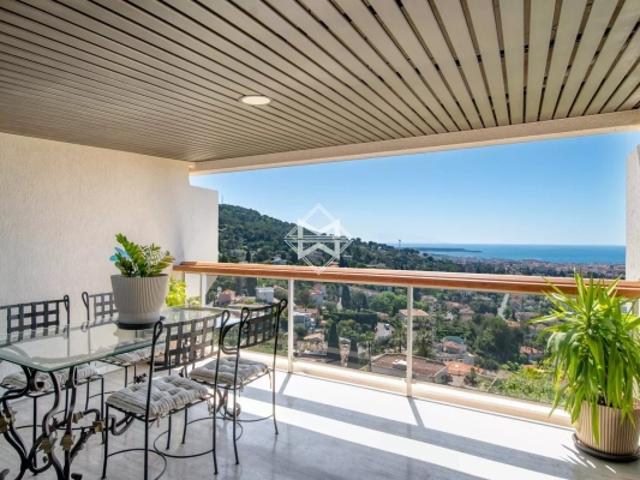 3 PIÈCES AVEC VUE MER PANORAMIQUE – TERRASSE – GARAGE – PISCINE – GARDIEN
