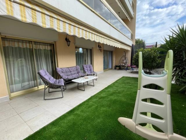 3 PIECES BAS FABRON