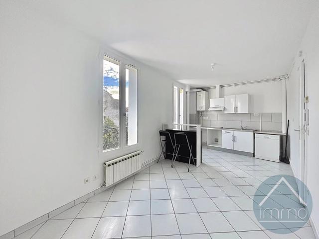3 pièces / COLOMBES Quartier la PETITE GARENNE
