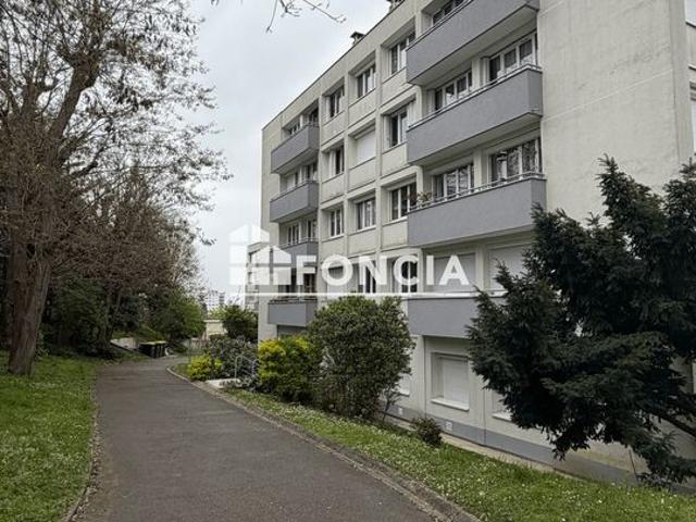 3 pieces dans le vieux st maur