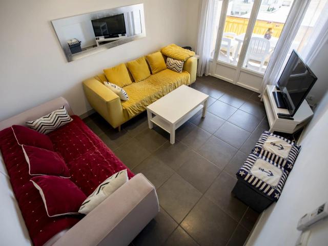 3 pièces de 50 m² Cannes, secteur Banane 6e étage 50m² Cannes