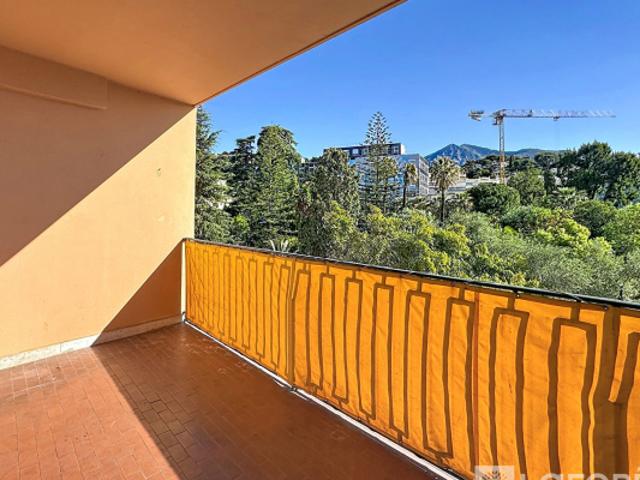 3 PIECES DE 75.25 m2 RQUEBRUNE CAP MARTIN CARNOLES GARAGE