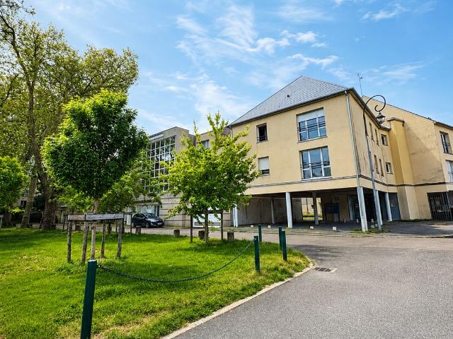3 pièces de 76 m²