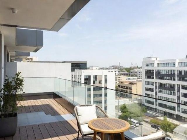 3 PIECES EN ETAGE AVEC BALCON