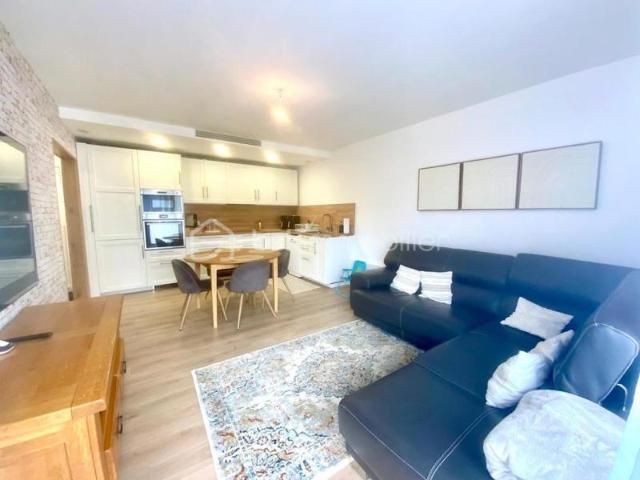 Un appartement lumineux, rénové et prêt à vivre à Colombes