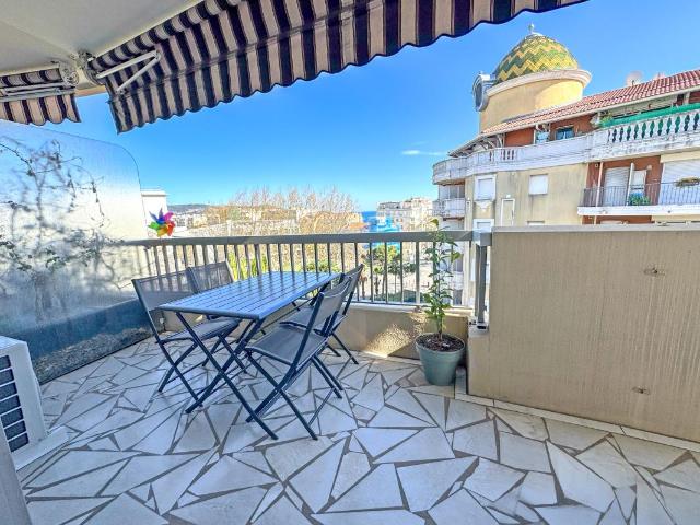 3 PIÈCES, GRAND BALCON