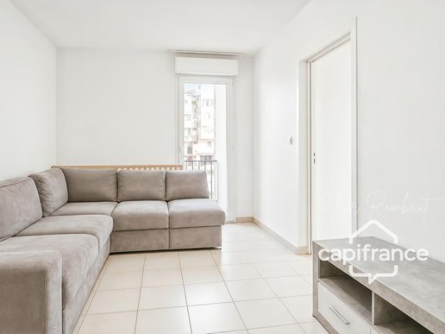 3 pièces lumineux avec balcon, cave et isolation récente – Maurepas
