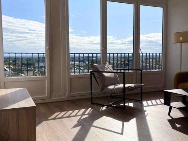 3 pièces Meublé 77 m² 10ème étage Colocation non autorisée