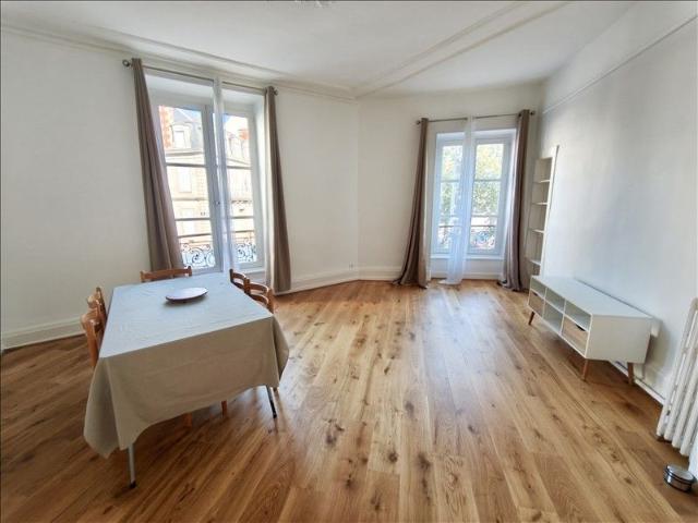 3 pièces Meublé 83 m² 1er étage Colocation non autorisée