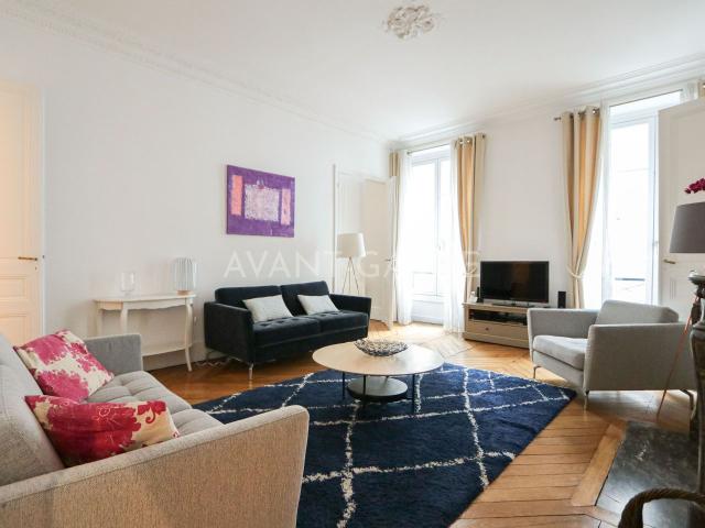 3 pièces meublé Rue de Bellechasse 75007 Paris
