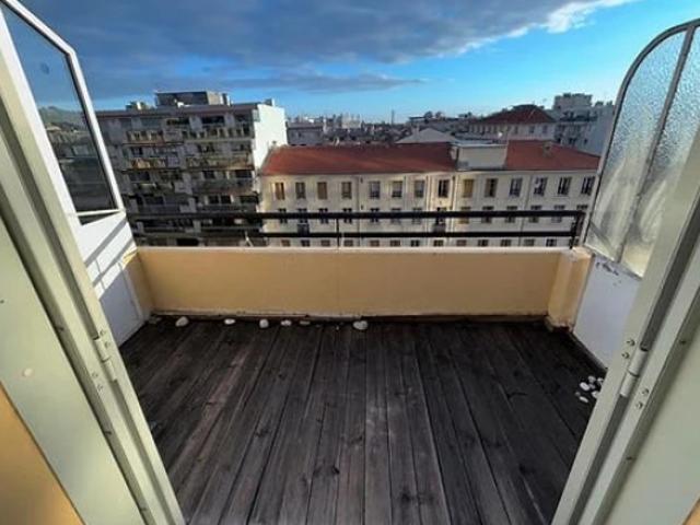3 PIECES NICE CARRE D 'OR