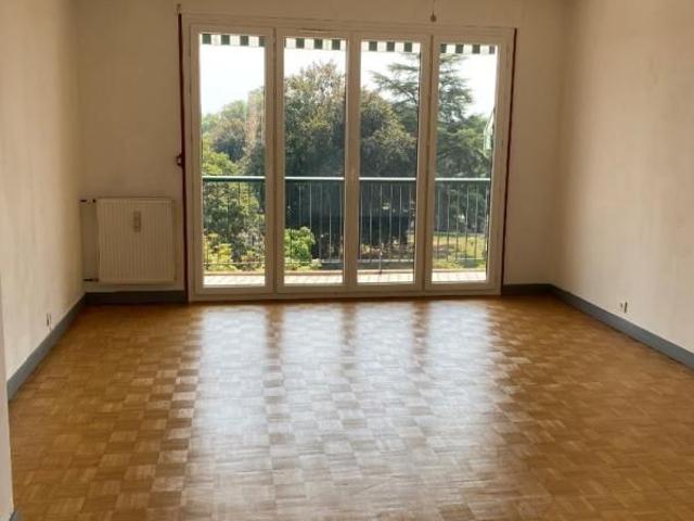 3 PIECES PROCHE CENTRE VILLE