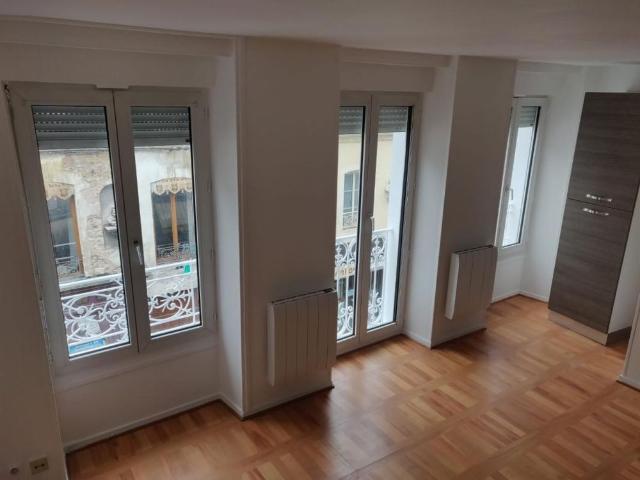 3 PIÈCES QUARTIER HÔTEL DE VILLE