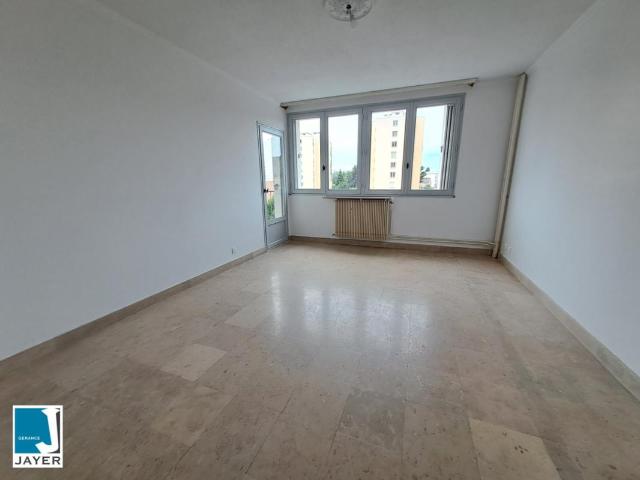 3 PIECES QUARTIER LAENNEC