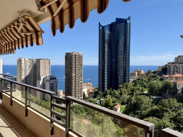 3 pièces rénové avec terrasse, vue mer et piscine