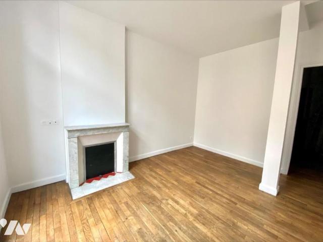 3 PIECES RUE COLBERT 51100 REIMS