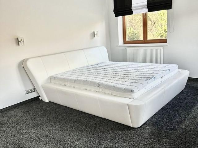 3 pok mieszkanie na wynajem. Dwa garaże. Pogodno. 437954