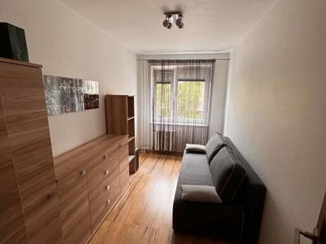 3 pokoje z dużym balkonem i piwnicą