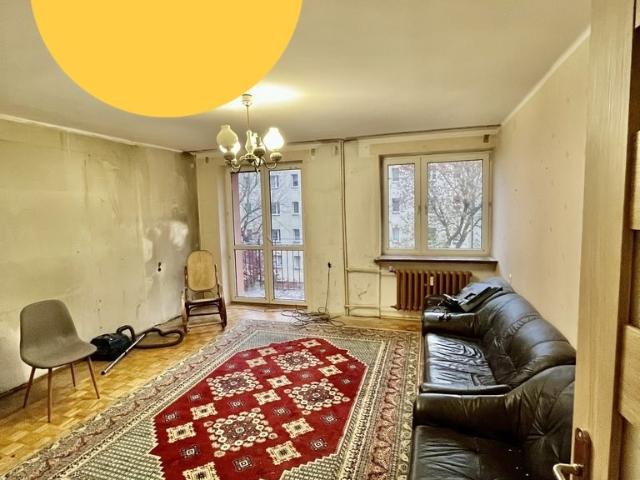 3 pokojowe mieszkanie do remontu z balkonem i dużym potencjałem