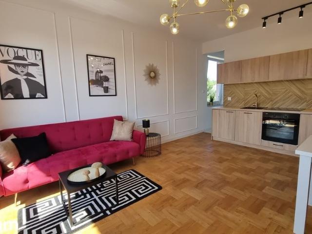 Do sprzedania 3 pokojowe mieszkanie 42 m² z balkonem i miejscem parkingowym