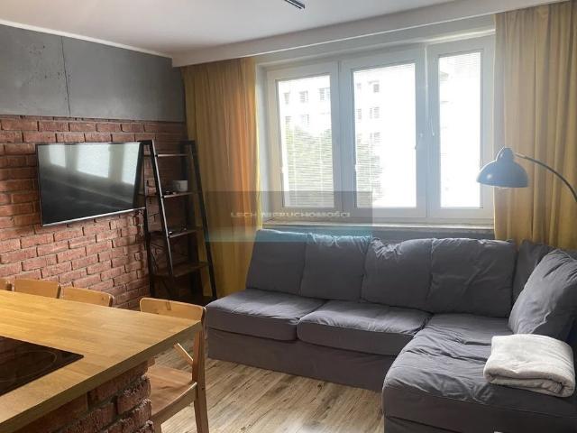 3 pokojowe mieszkanie po remoncie z balkonem i piwnicą