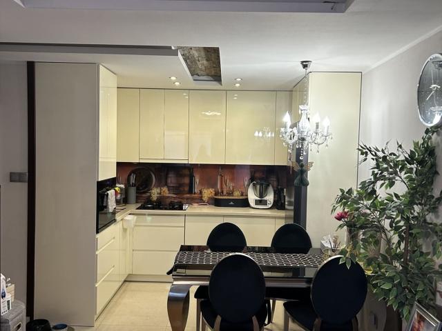 3 pokojowe mieszkanie po remoncie z balkonem i zielenią